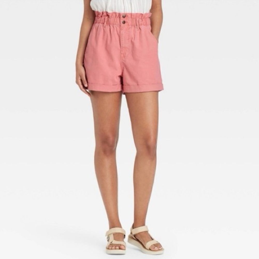 Universal Thread Pink High-Rise Folded Hem Stretch Shorts